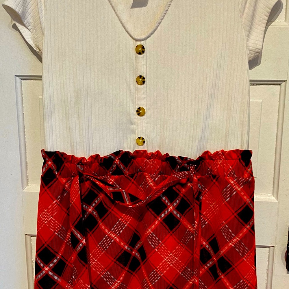 No boundaries knee length dress. NWOT. Never worn